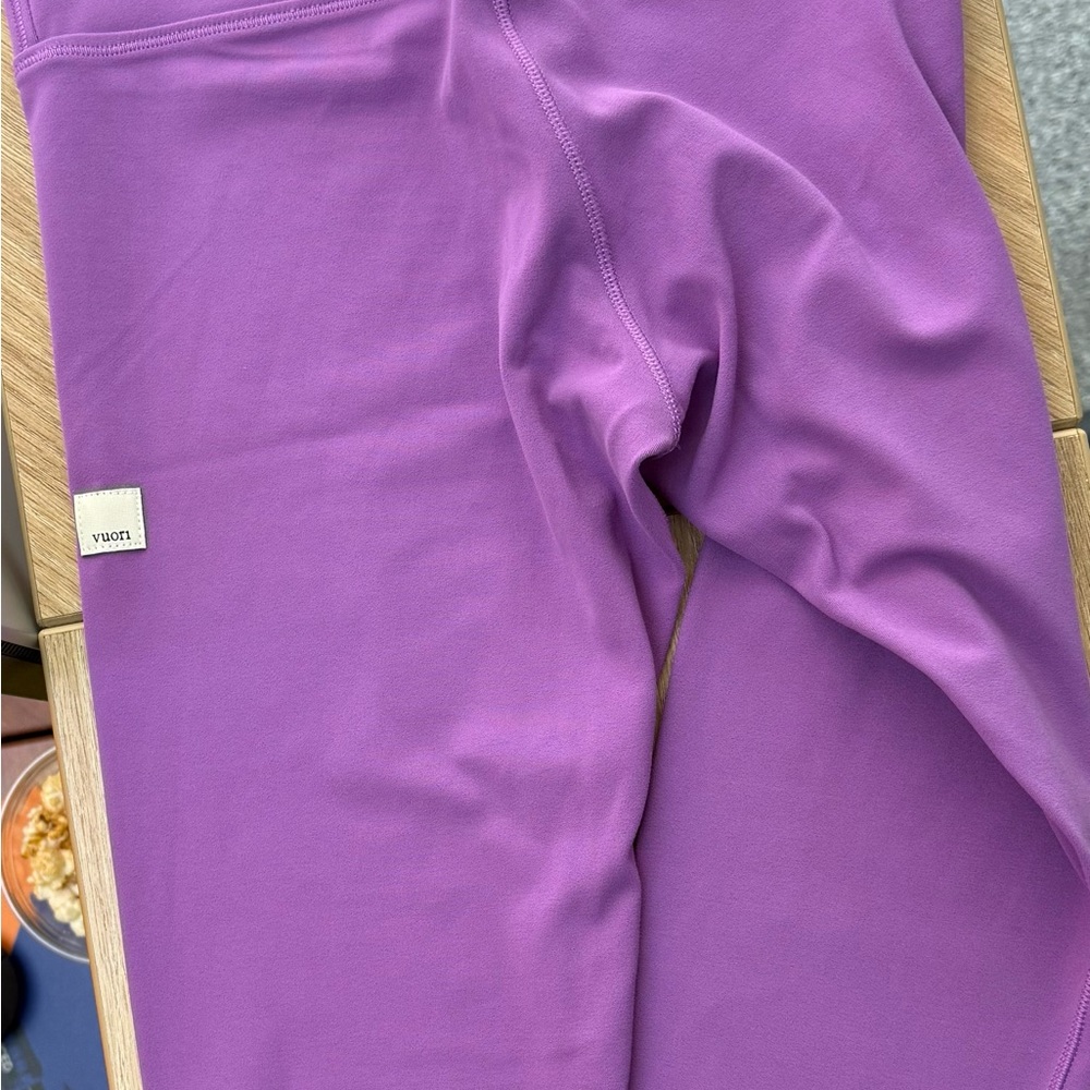 Vuori AllTheForm Leggings NWOT - Picture 3 of 5